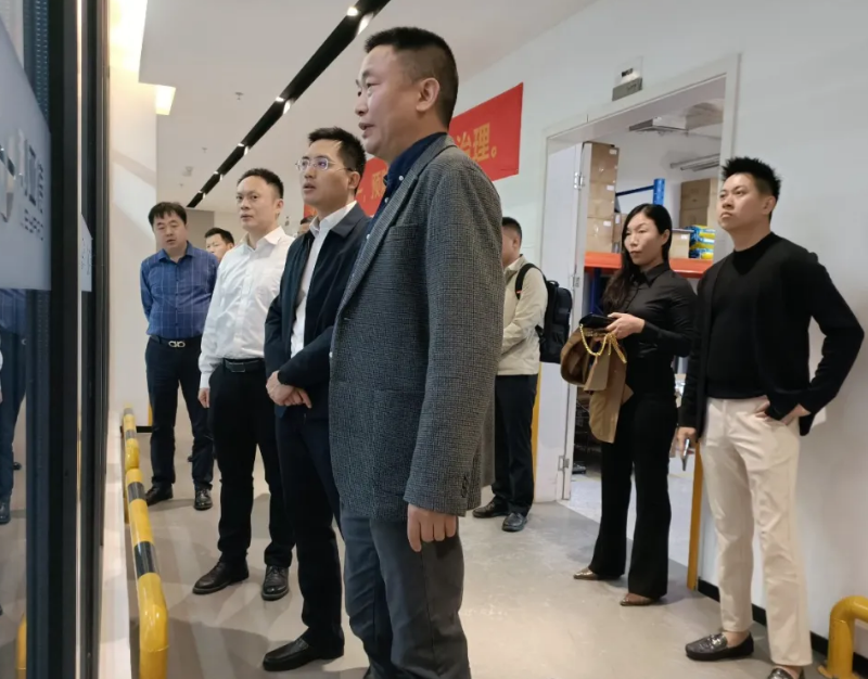 萍乡市经开区领导考察体育333集团南方总部